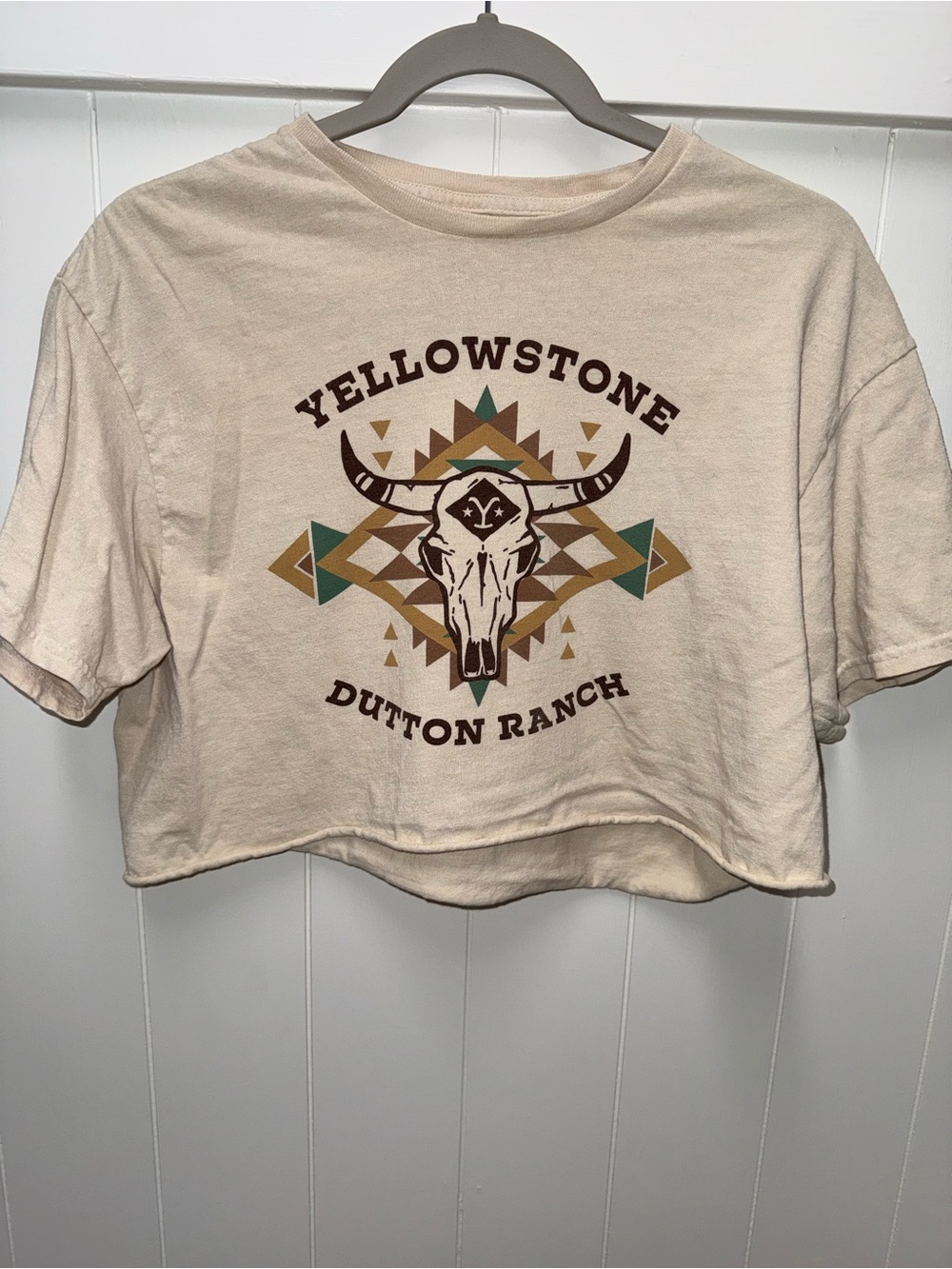 Yellowstone Dutton Ranch Women’s Crop T-Shirt Size Large Beige Western